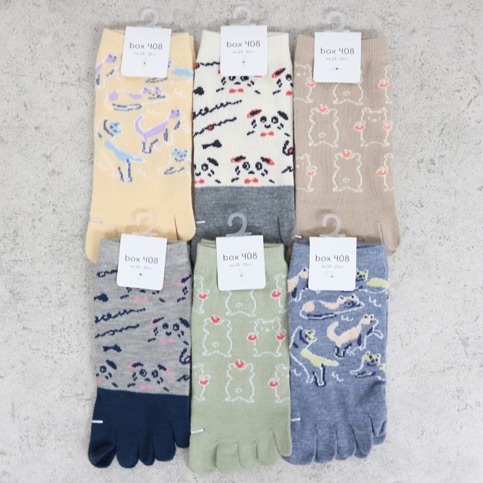 婦人ショート丈5本指ソックス　手書き風アニマル柄