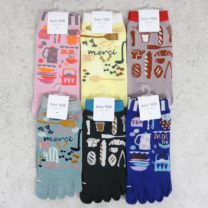 婦人ショート丈5本指ソックス　北欧風雑貨柄