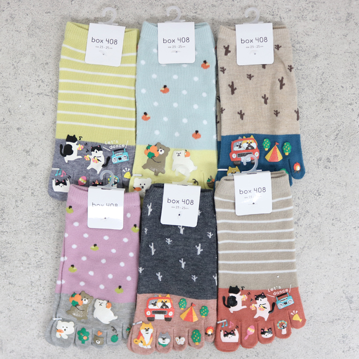 婦人ショート丈5本指ソックス　ラバープリントアニマル柄